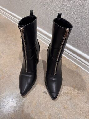Black Pointed Toe Zip Heeled Boots